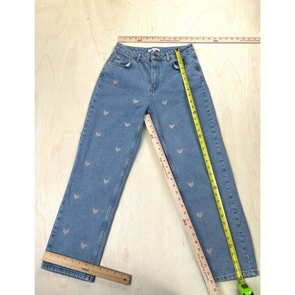 Jeans With Embroidered Hearts Women’s Size 27 Glo Fashion - Picture 2 of 14